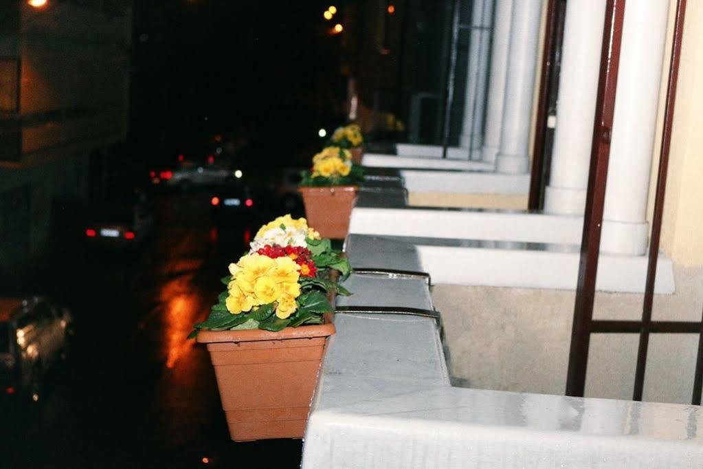Hotel Residence Hill Тбилиси Экстерьер фото